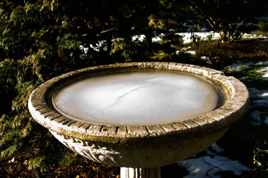 how to keep birdbath from freezing